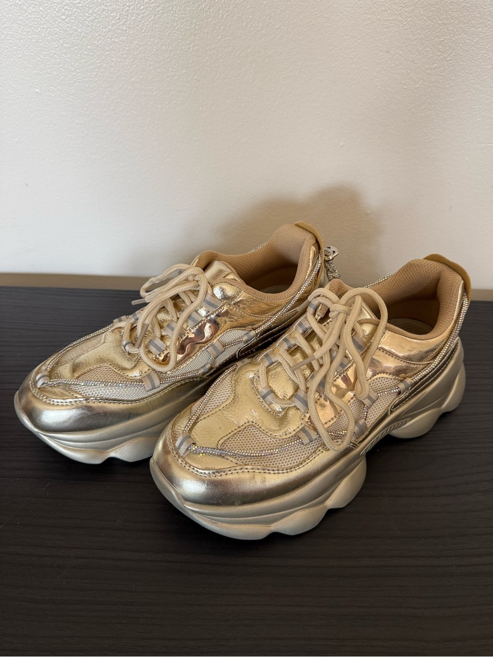 Women’s Metallic Chunky Sneaker in Champagne Gold